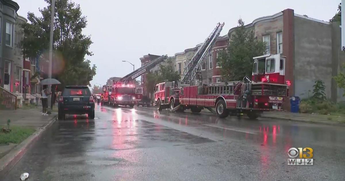 டொரொண்டோ ஏற்பட்ட பயங்கர தீ விபத்தில் ஆறு கட்டிடங்கள் முற்றாக தீக்கிரை